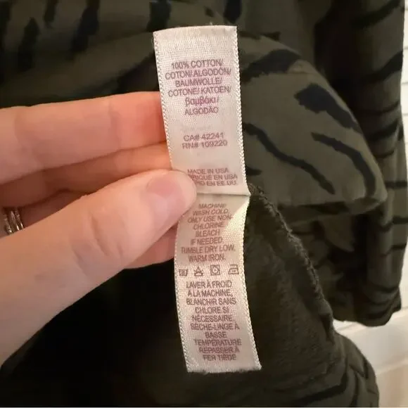 Velvet by Graham & Spencer Green Animal Print Cropped Sweatshirt - Picture 4 of 5